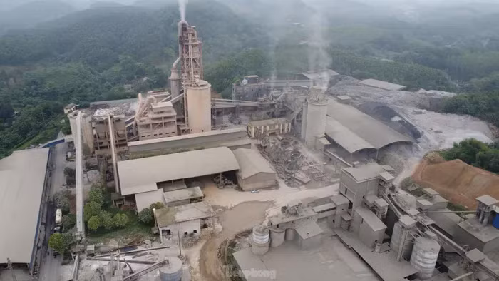 Các cơ quan chức năng đang khẩn trương điều tra nguyên nhân sự cố để xử lý nghiêm minh theo quy định của pháp luật. Các cơ quan chức năng đang khẩn trương điều tra nguyên nhân sự cố để xử lý nghiêm minh theo quy định của pháp luật.