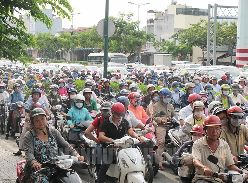 Một số tuyến đường tại TPHCM thường xuyên tắc nghẽn vào giờ cao điểm. Nguồn ảnh: Thành ủy TPHCM