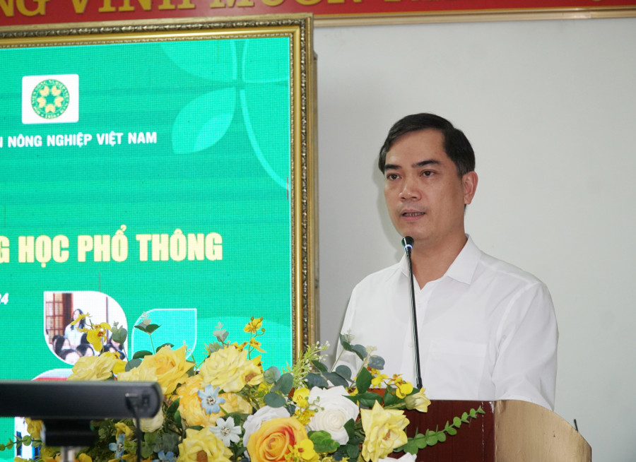 Ông Nguyễn Văn Khoa – Phó Giám đốc Sở GD&ĐT Nghệ An phát biểu tại hội thảo. Ảnh: Hồ Lài Ông Nguyễn Văn Khoa – Phó Giám đốc Sở GD&ĐT Nghệ An phát biểu tại hội thảo. Ảnh: Hồ Lài