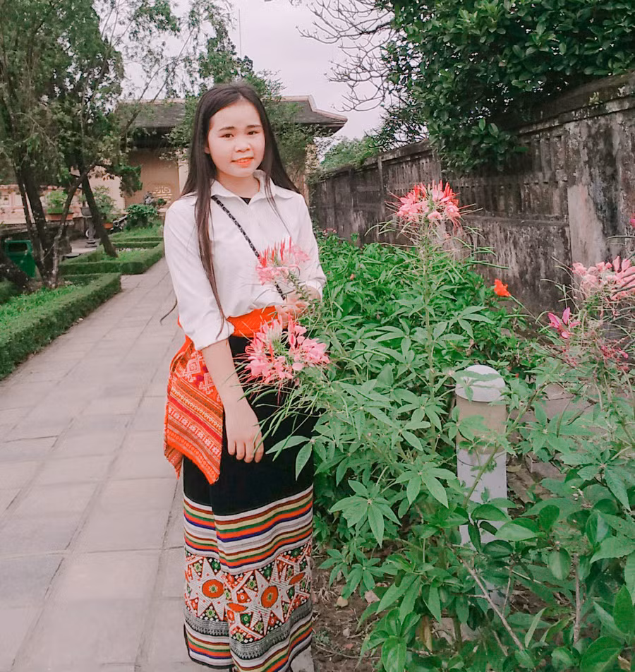 Nữ sinh người Thái đạt 27,75 khối C nằm trong tốp học sinh điểm cao xứ Nghệ