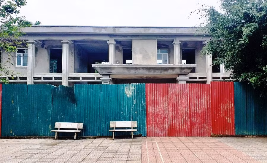 Công trình Trường Tiểu học Tân Phúc, huyện Lang Chánh, tỉnh Thanh Hóa đang bị bỏ dở dang.