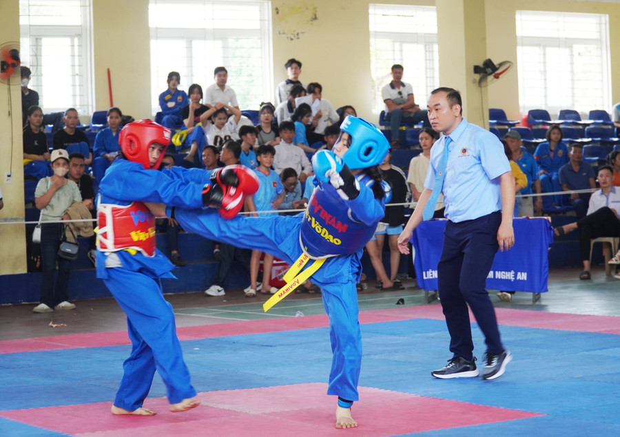 Đặc biệt, các vận động viên đã tham gia thi đấu với tinh thần quyết tâm cao, nỗ lực hết mình để giành kết quả tốt nhất, xác lập kỷ lục mới. Ảnh: BTC