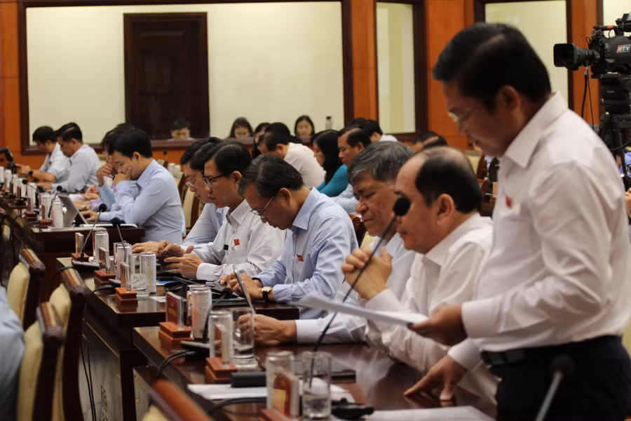 Các đại biểu làm việc tại kỳ họp thứ 10 HĐND TPHCM khóa X, chiều 11/7. Ảnh: Thành Nhân Các đại biểu làm việc tại kỳ họp thứ 10 HĐND TPHCM khóa X, chiều 11/7. Ảnh: Thành Nhân