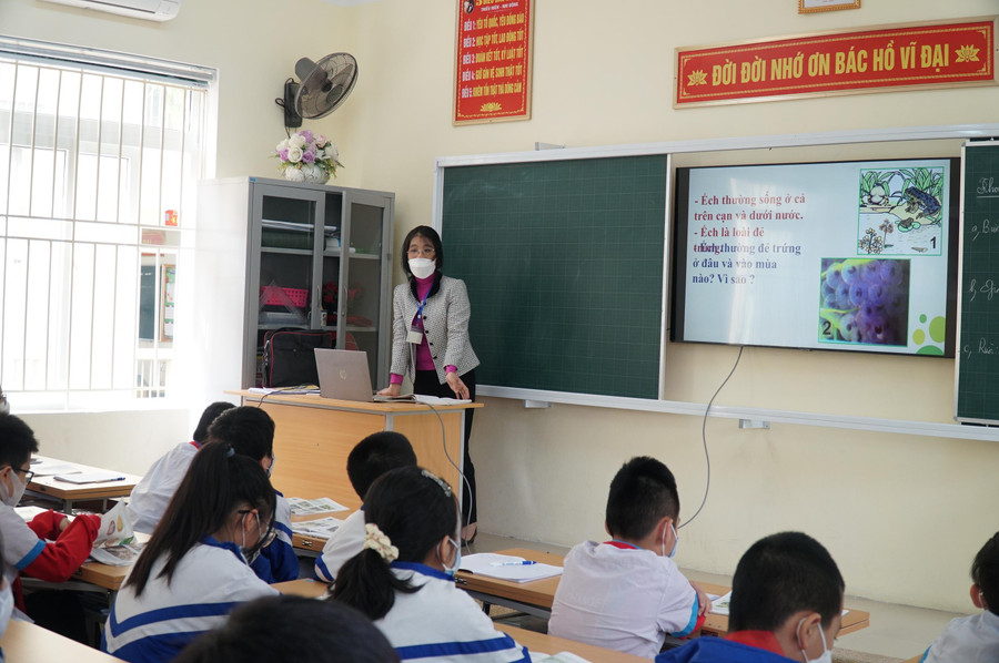 Sở GD&ĐT Nghệ An yêu cầu việc tổ chức các khoản thu tự nguyện không chia bình quân, không đưa ra mức thu tối thiểu, không giao chỉ tiêu vận động tài trợ theo từng lớp hoặc giáo viên chủ nhiệm..., đảm bảo nguyên tắc công khai, minh bạch.