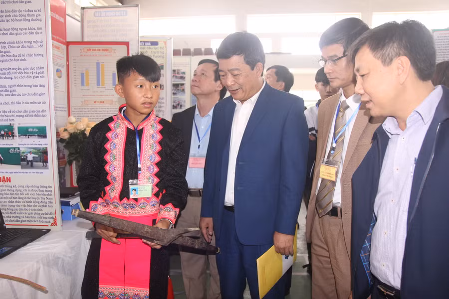 Có nhiều dự án của học sinh dân tộc thiểu số dự thi KHKT cấp tỉnh