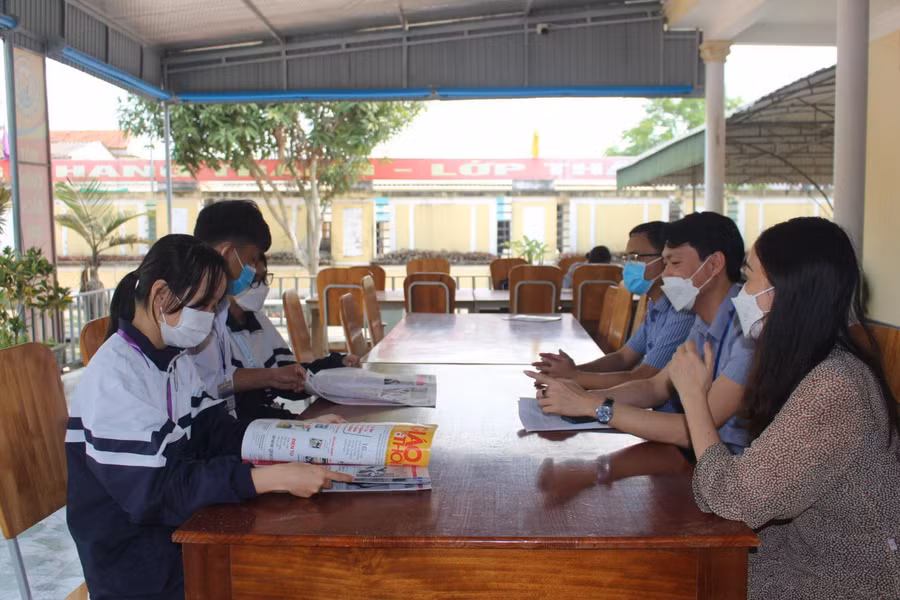 Bên cạnh công tác ôn tập, GV thường xuyên quan tâm, trò chuyên nhằm giải toả áp lực tâm lý của học trò trước kỳ thi.