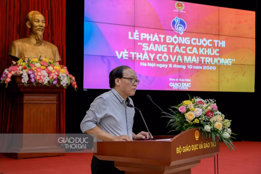 Phó Chủ tịch Hội Nhạc sĩ Việt Nam Phạm Ngọc Khôi phát biểu tại Lễ phát động