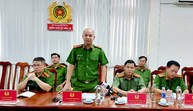 Công an TPHCM họp báo, thông tin về vụ án. (Ảnh: Công an TPHCM) Công an TPHCM họp báo, thông tin về vụ án. (Ảnh: Công an TPHCM)