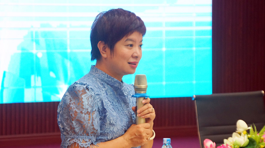 Nhà báo Dương Thanh Hương, Phó Tổng biên tập Báo Giáo dục và Thời đại phát biểu tại lễ ký kết. Ảnh: Mạnh Tùng. Nhà báo Dương Thanh Hương, Phó Tổng biên tập Báo Giáo dục và Thời đại phát biểu tại lễ ký kết. Ảnh: Mạnh Tùng.