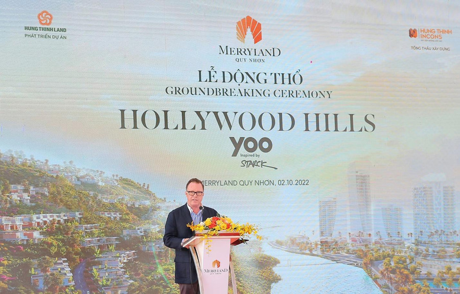 Ông Rich Millar - Phó Chủ tịch phụ trách phát triển kinh doanh khu vực châu Á - Thái Bình Dương của YOO phát biểu tại sự kiện Ông Rich Millar - Phó Chủ tịch phụ trách phát triển kinh doanh khu vực châu Á - Thái Bình Dương của YOO phát biểu tại sự kiện