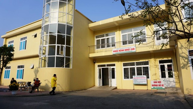 Khoa bệnh nhiệt đới - Bệnh viện đa khoa tỉnh Thanh Hóa đang điều trị cho bệnh nhân dương tính với virus nCoV.
