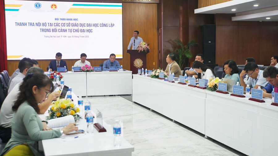 Toàn cảnh hội thảo “Thanh tra nội bộ tại các cơ sở giáo dục đại học công lập trong bối cảnh tự chủ đại học”. Ảnh: Mạnh Tùng Toàn cảnh hội thảo “Thanh tra nội bộ tại các cơ sở giáo dục đại học công lập trong bối cảnh tự chủ đại học”. Ảnh: Mạnh Tùng