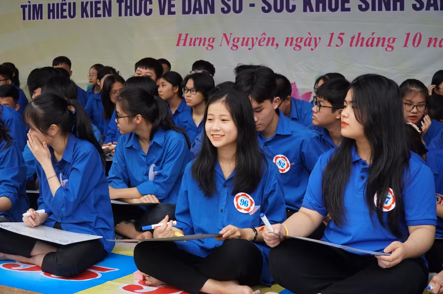 Có 100 thí sinh tham gia là học sinh 3 khối 10, 11, 12 của Trường THPT Thái Lão, huyện Hưng Nguyên, Nghệ An.