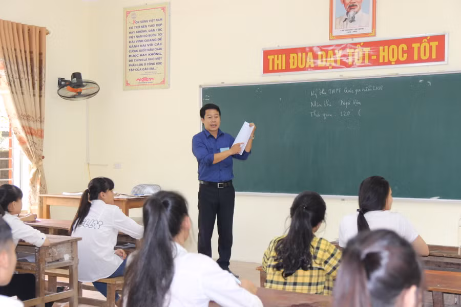 Giám thị phổ biến quy chế thi THPT quốc gia 2018 tại Nghệ An