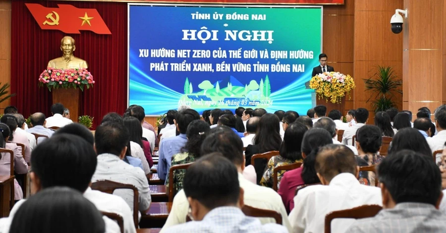 Toàn cảnh hội nghị chuyên đề Xu hướng Net Zero của thế giới và định hướng phát triển xanh, bền vững tỉnh Đồng Nai. (Ảnh: HP)