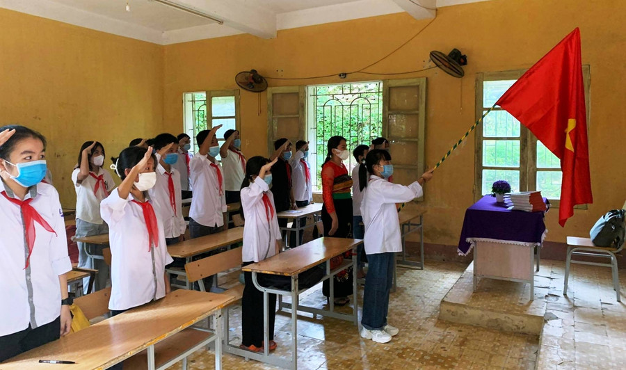 Học sinh hân hoan trong ngày khai giảng muộn ở Thanh Hóa ảnh 5