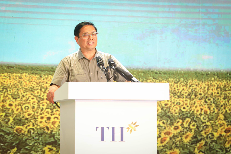 Thủ tướng Phạm Minh Chính phát biểu tại chuyến thăm và làm việc với các dự án nông nghiệp ứng dụng công nghệ cao tỉnh Nghệ An.