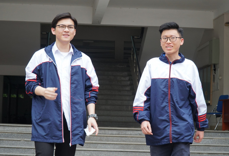 Lê Xuân Hoàng và Nguyễn Thành Phi Long (lớp 12A1, Trường THPT chuyên Đại học Vinh) cùng giành giải Nhì HSG quốc gia.