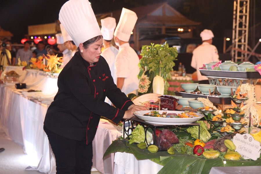 Ngoài chế biến, các món lươn còn được trình bày đẹp mắt.