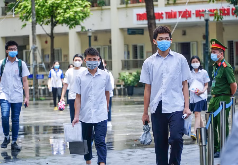 Hà Nội: Hình ảnh thí sinh tự tin sau buổi thi đầu kỳ thi vào lớp 10