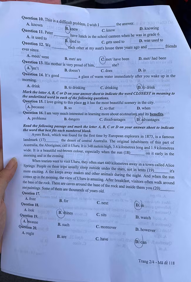 Nhận xét và gợi ý giải đề thi môn Ngoại ngữ kỳ thi tuyển sinh lớp 10 Hà Nội ảnh 2