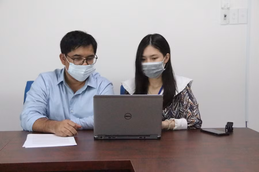 Ông Nguyễn Đình Vinh, Phó chánh văn phòng Sở GD&amp;ĐT Kon Tum chia sẻ với độc giả Báo GD&amp;TĐ.