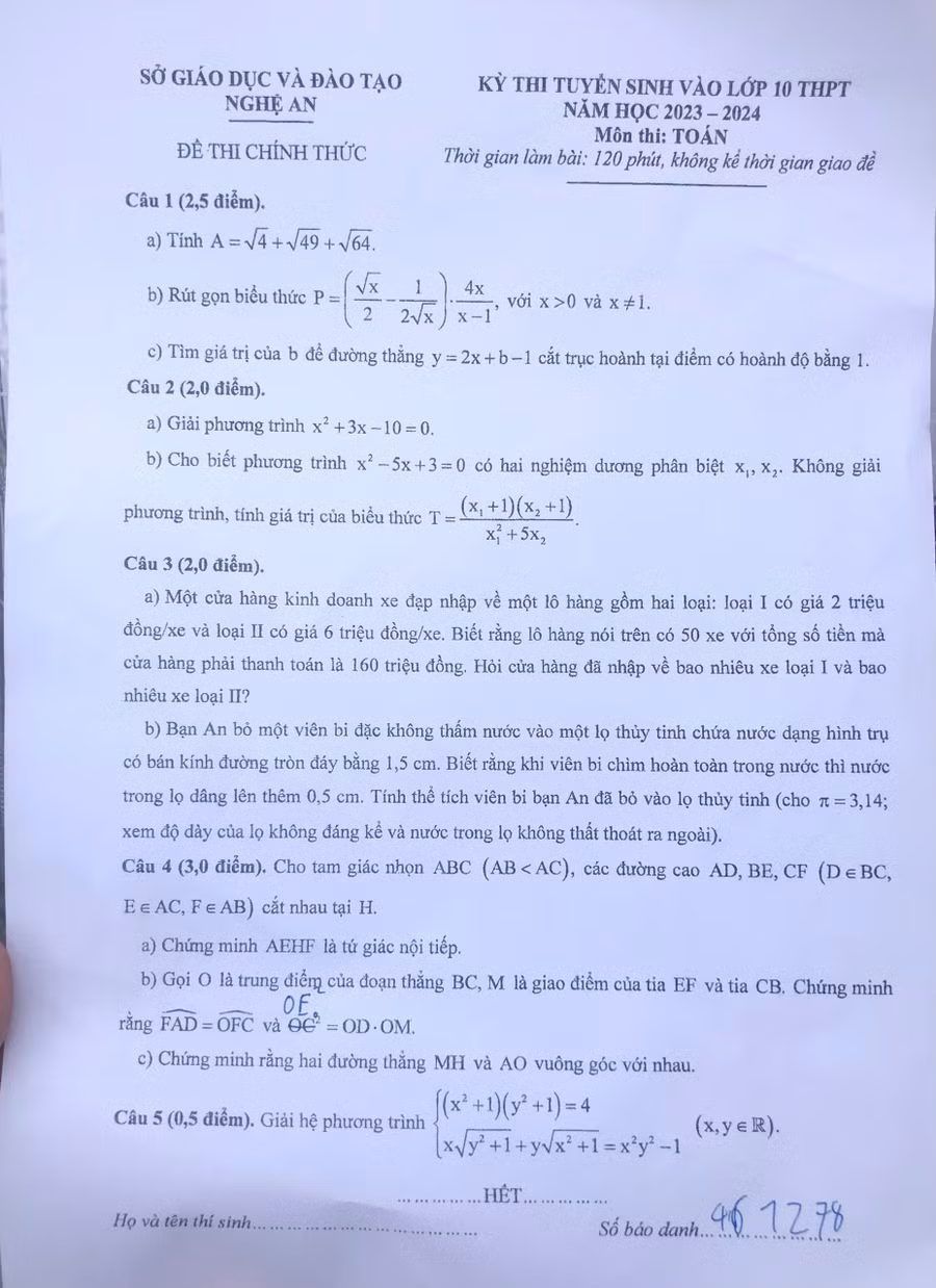 Đề thi chính thức môn Toán - Kỳ thi tuyển sinh vào lớp 10 tỉnh Nghệ An năm học 2022-2023. Ảnh: Hồ Lài.