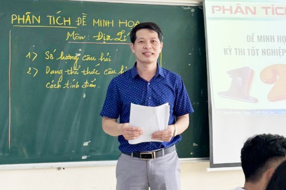 Thầy Nguyễn Minh Chiến - Giáo viên môn Địa lý Trường THPT Kim Liên, huyện Nam Đàn, Nghệ An. Ảnh: NVCC Thầy Nguyễn Minh Chiến - Giáo viên môn Địa lý Trường THPT Kim Liên, huyện Nam Đàn, Nghệ An. Ảnh: NVCC