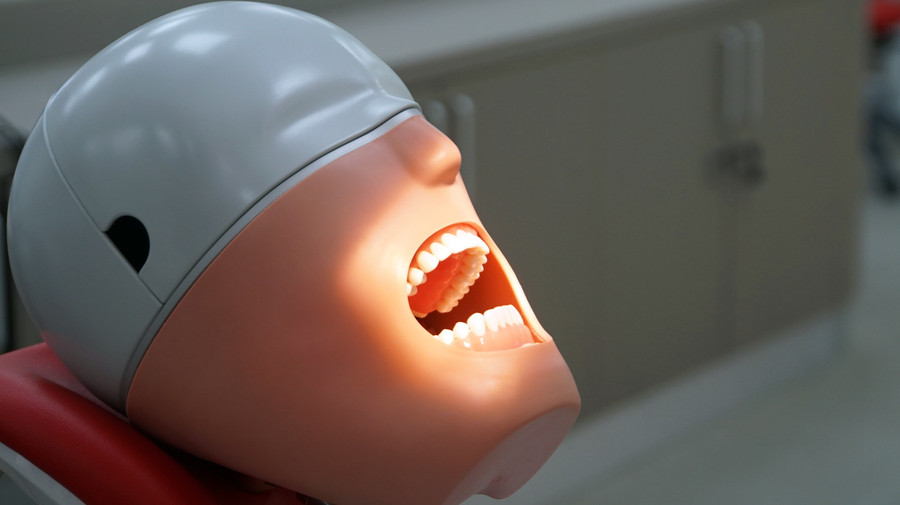 Nhà trường trang bị hệ thống đánh giá kết quả thực hành với hệ thống quét kỹ thuật số công nghệ AI mới nhất cùng phần mềm chấm điểm kỹ thuật số.