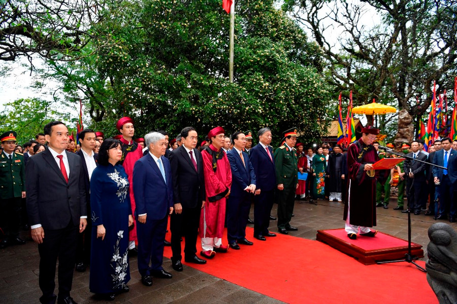 Chủ tịch Ủy ban nhân dân tỉnh Phú Thọ Bùi Văn Quang, Chủ lễ Giỗ Tổ Hùng Vương năm Quý Mão 2023 đọc Chúc văn khẳng định ý nghĩa to lớn của ngày Giỗ Tổ Hùng Vương Chủ tịch Ủy ban nhân dân tỉnh Phú Thọ Bùi Văn Quang, Chủ lễ Giỗ Tổ Hùng Vương năm Quý Mão 2023 đọc Chúc văn khẳng định ý nghĩa to lớn của ngày Giỗ Tổ Hùng Vương