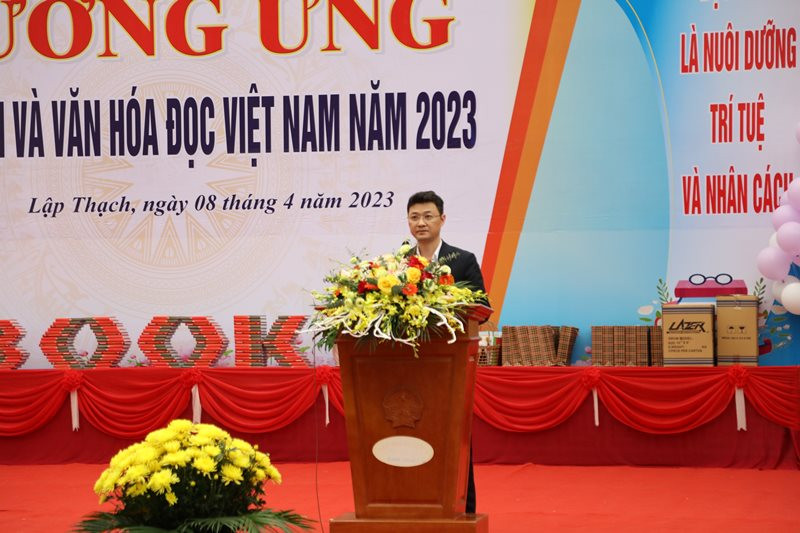 Ông Đỗ Hữu Vinh phát động hưởng ứng Ngày Sách và Văn hóa đọc Việt Nam. Ông Đỗ Hữu Vinh phát động hưởng ứng Ngày Sách và Văn hóa đọc Việt Nam.