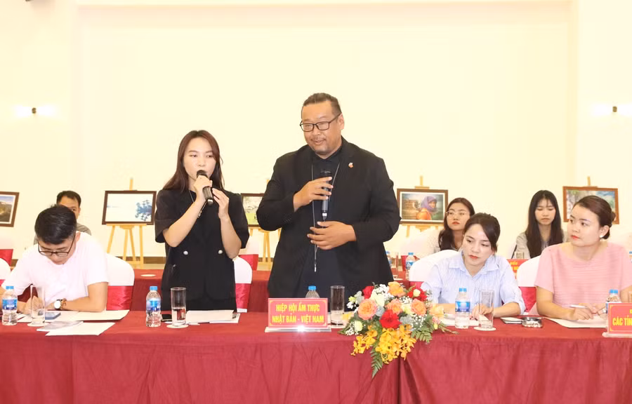 Ông Matsuo Tomoyuki góp ý về xây dựng sản phẩm ẩm thực cho du lịch Hà Giang.