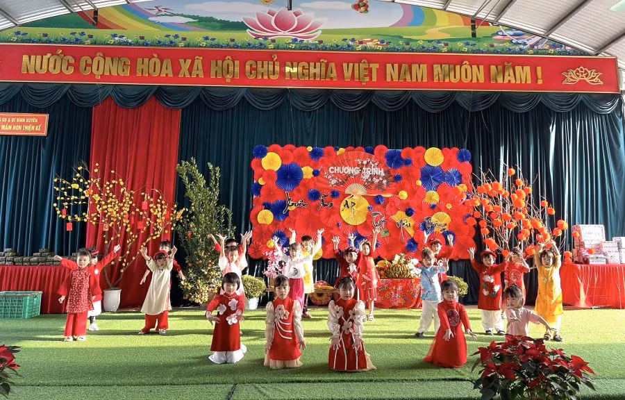 Vui nhộn hoạt động trải nghiệm “Xuân ấm áp, Tết yêu thương” ở Trường Mầm non Thiện Kế.