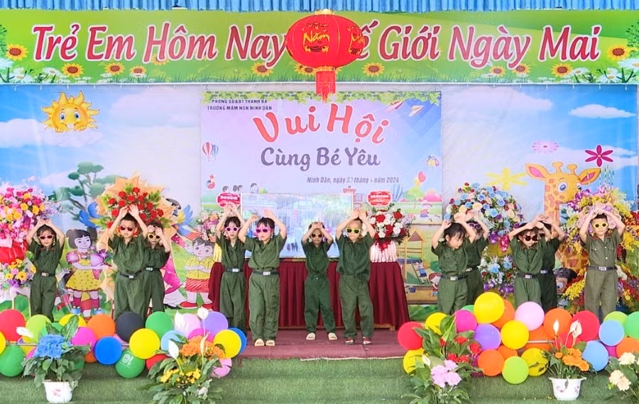 Sôi nổi hoạt động trải nghiệm “Vui hội cùng bé yêu” ở Trường Mầm non Ninh Dân.