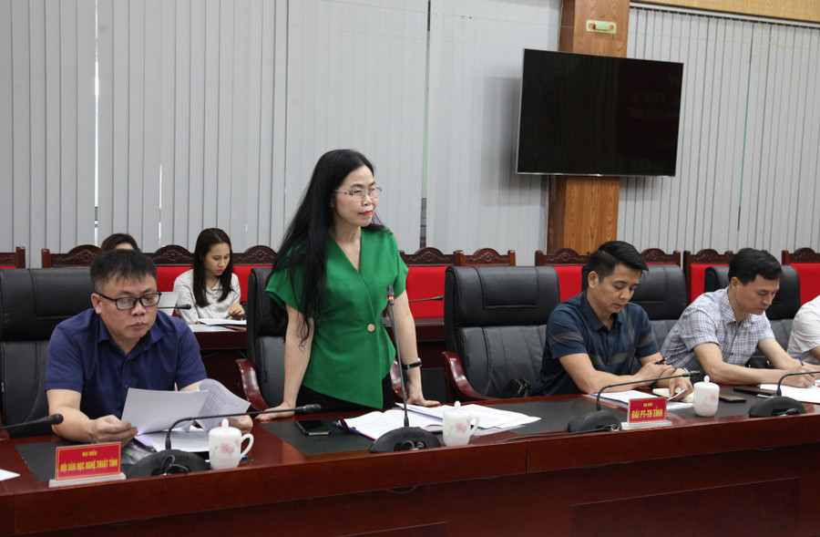 Đại diện cơ quan báo chí phát biểu tại hội nghị.