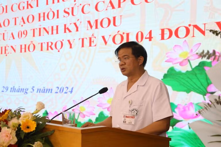 Phó Giáo sư, Tiến sĩ Đào Xuân Cơ - Giám đốc Bệnh viện Bạch Mai phát biểu tại chương trình.