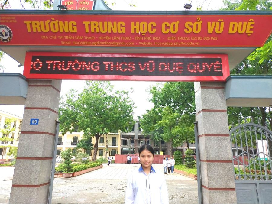 Em Cao Nhật Mai - Lớp 9A1 Trường THCS Vũ Duệ mong muốn kỳ thi vào lớp 10 em sẽ đạt kết quả tốt nhất. Em Cao Nhật Mai - Lớp 9A1 Trường THCS Vũ Duệ mong muốn kỳ thi vào lớp 10 em sẽ đạt kết quả tốt nhất.