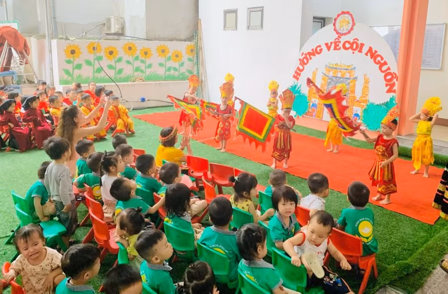 Sôi nổi hoạt động trải nghiệm “Hướng về cội nguồn” tại Trường Mầm non Ánh Sao.