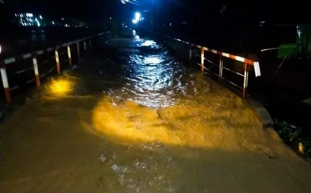Nhiều tuyến đường giao thông của Yên Bái bị ảnh hưởng nghiêm trọng do mưa lũ.