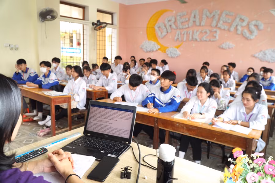 Năm nay, nhiều trường THPT tại Nghệ An có số thí sinh đăng ký tổ hợp môn tự chọn là Khoa học xã hội. Ảnh: Hồ Lài.