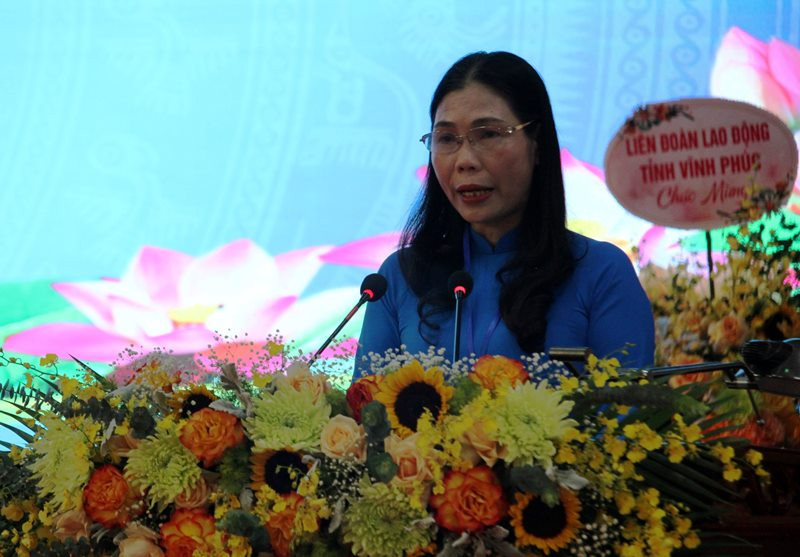 Bà Trịnh Thị Thoa phát biểu chỉ đạo tại đại hội Bà Trịnh Thị Thoa phát biểu chỉ đạo tại đại hội