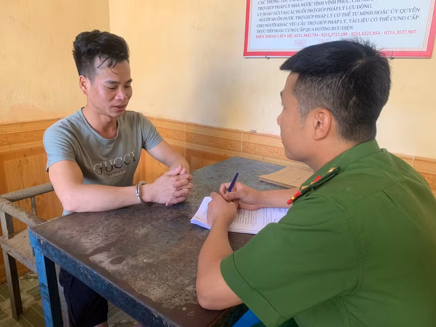 Lê Văn Công tại cơ quan Công an. Ảnh: Công an tỉnh Vĩnh Phúc.