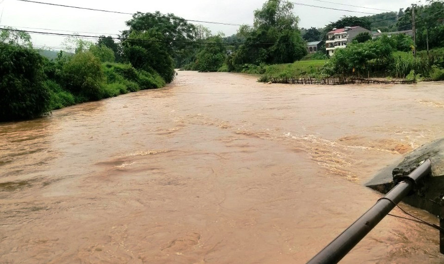 Nước dâng cao ở xã Giao Thiện, huyện Lang Chánh (Thanh Hóa). (Ảnh: Ngọc Sơn)