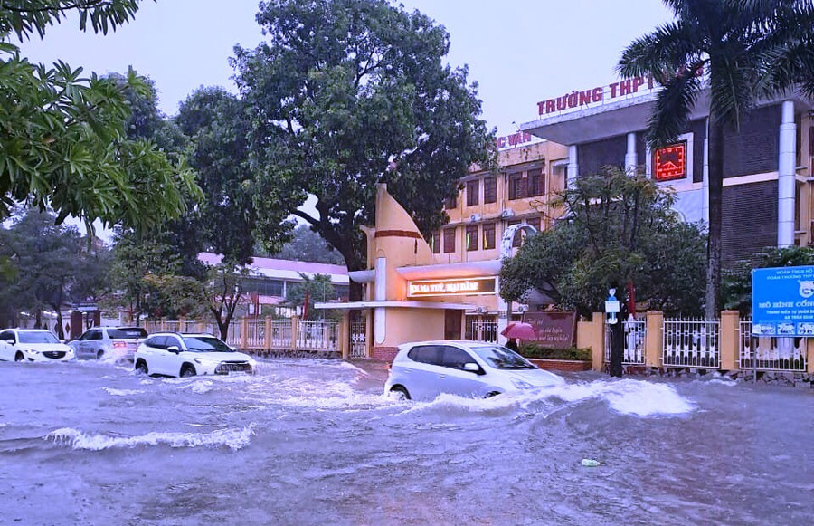 Tuyến đường Lê Quý Đôn - TP Thanh Hóa. (Ảnh: Bạn đọc cung cấp)