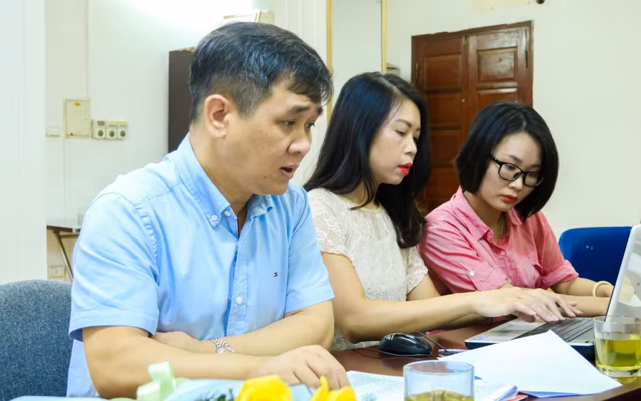 Ông Đặng Việt Hà trả lời câu hỏi của độc giả Báo GD&amp;TĐ