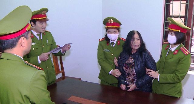 Thanh Hóa: Nữ bị can gần 70 tuổi bị bắt vì tội lừa đảo chiếm đoạt tài sản