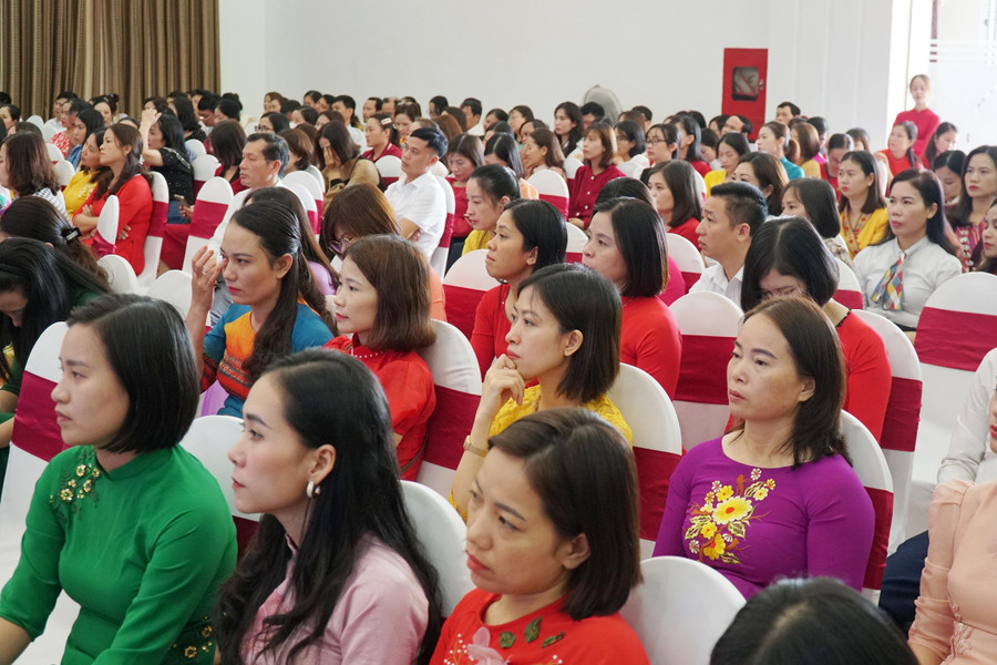 Các thí sinh sẽ trải qua 2 vòng thi trình bày biện pháp giáo dục và tiết thực hành từ ngày 12-17/12 tại TP Vinh, Nghệ An. Các thí sinh sẽ trải qua 2 vòng thi trình bày biện pháp giáo dục và tiết thực hành từ ngày 12-17/12 tại TP Vinh, Nghệ An.