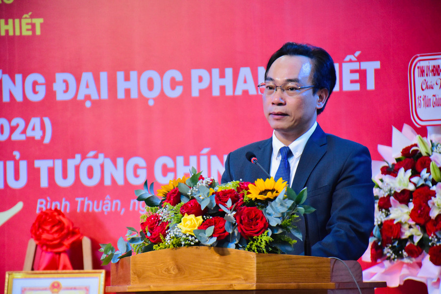 Thứ trưởng Hoàng Minh Sơn phát biểu chúc mừng tại buổi lễ. Ảnh: T.Thúy Thứ trưởng Hoàng Minh Sơn phát biểu chúc mừng tại buổi lễ. Ảnh: T.Thúy