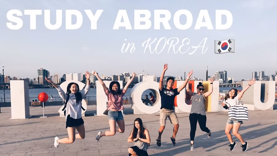 Ngoài ra, hãy sử dụng thẻ sinh viên của mình để được giảm giá cho các sản phẩm khác nhau và các chuyến du ngoạn khắp Hàn Quốc!