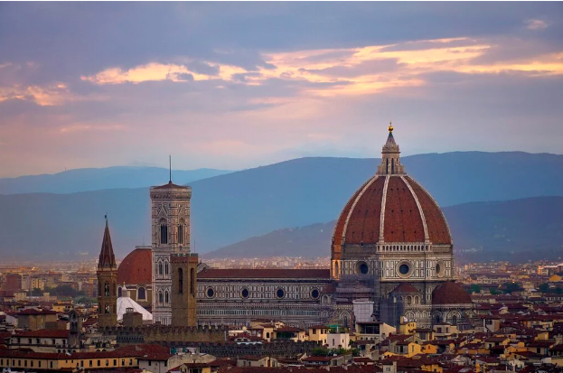 Florence là thủ đô nghệ thuật của Ý, chắc chắn bạn sẽ được chiêm ngưỡng những bức tranh, tác phẩm điêu khắc và kiến trúc lộng lẫy. Florence là thủ đô nghệ thuật của Ý, chắc chắn bạn sẽ được chiêm ngưỡng những bức tranh, tác phẩm điêu khắc và kiến trúc lộng lẫy.